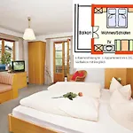 Daire Gaestehaus Hanna Teifel Reit im Winkl